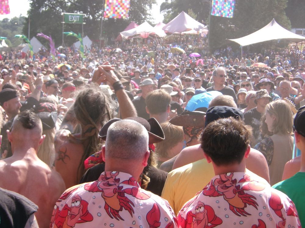 Lily Hopkins, The Meffs - spot the guitar right edge of the mosh pit