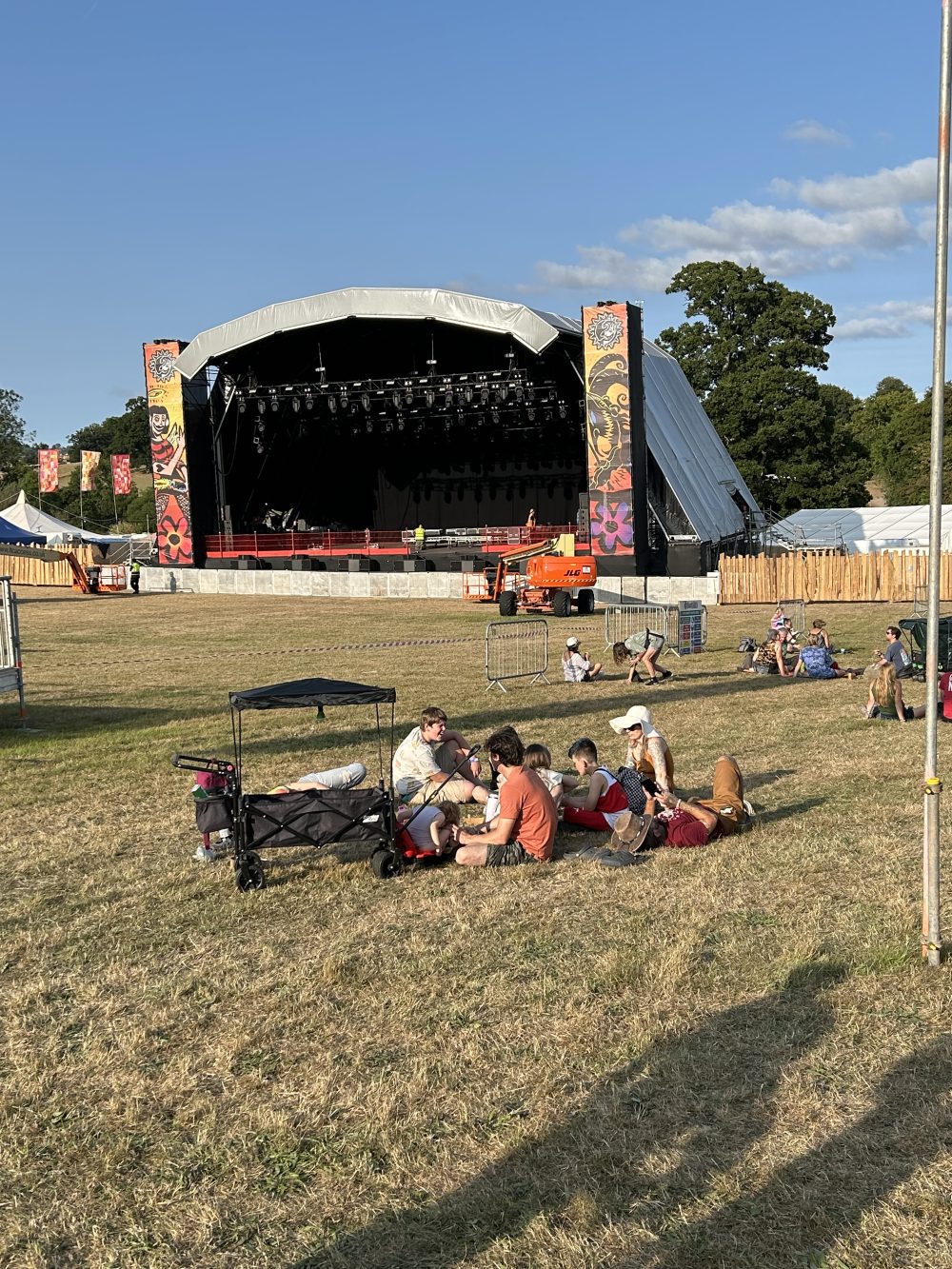 Main stage - Beautiful days 2025