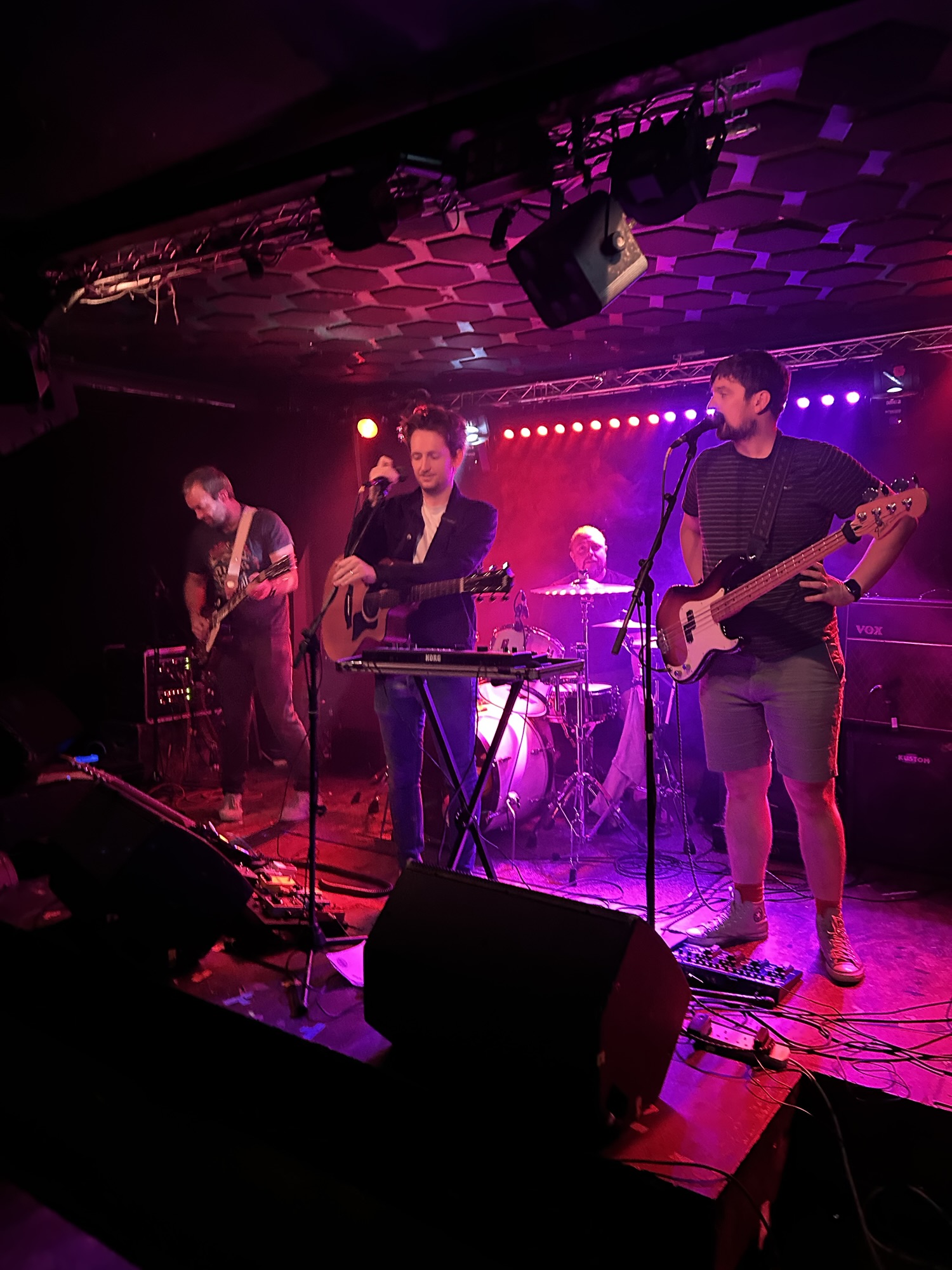 Ekowe at Heartbreakers